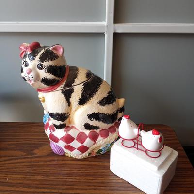 KITTY CERAMIC COOKIE JAR AND SALT & PEPPER CHICKENS