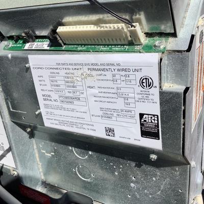 354 Amana PTAC Heating and Cooling Unit