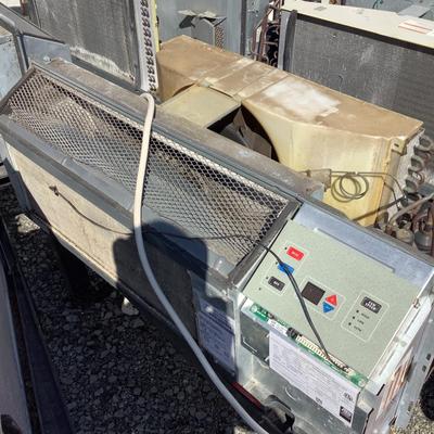 354 Amana PTAC Heating and Cooling Unit