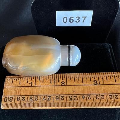 Chinese Agate Snuff Bottle - Beautiful Hues
