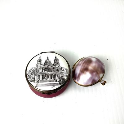 1024 The Halcyon Days Enamel Box St. Pauls Cathedral Appeal with Shell Box