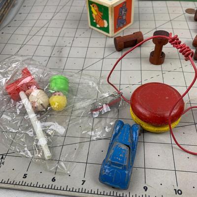 #77 Lincoln Logs and Vintage Toys