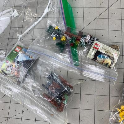 #85 Lego Kingdom and Castle Piece and Toy Dragons