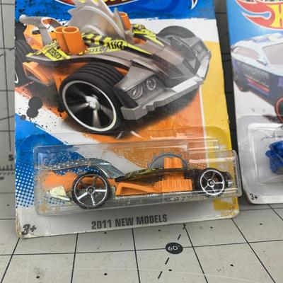 #87 Hot Wheels 2011 New Model, HW Pursuit and Arkham Knight Batmobile