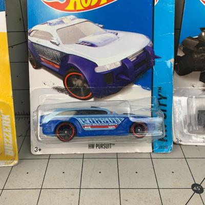 #87 Hot Wheels 2011 New Model, HW Pursuit and Arkham Knight Batmobile