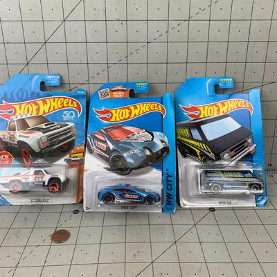 #88 Hot Wheels: '87 Dodge D100, Speed Trap and Super Van