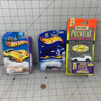 #89 Matchbox Retro 70's Car and Hot Wheel '76 Corvette and 2003 First Edition