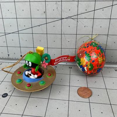 #176 Marvin The Martian and Floral Egg Ornament