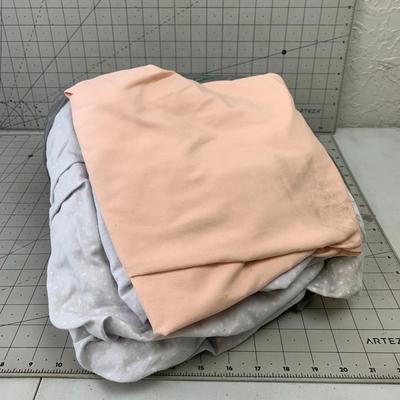 #188 Queen Size Bed Sheets and Pillow Case