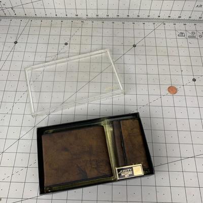 #229 Amity Matched Set Leather Wallet and Key Case