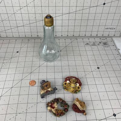 #237 Vintage Lightbulb and Bear Pins
