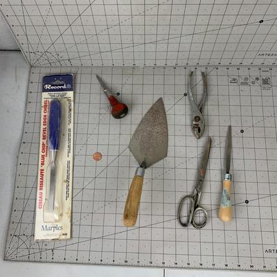 #268 Bevel Edge Chisel and Tools
