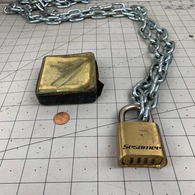 #303 Fishing Box and Lock/Chain