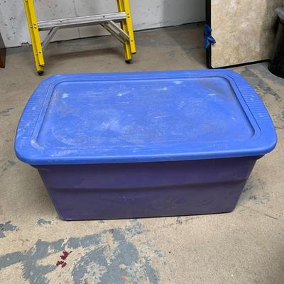 #341 Sterilite 122QT Bin