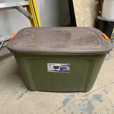 #343 Bella 30 QT Storage Bin With Locking Lid