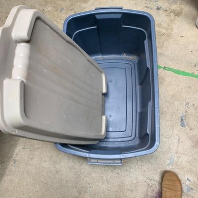 #345 Rubermaid Storage Bin and Pink Storage Bin