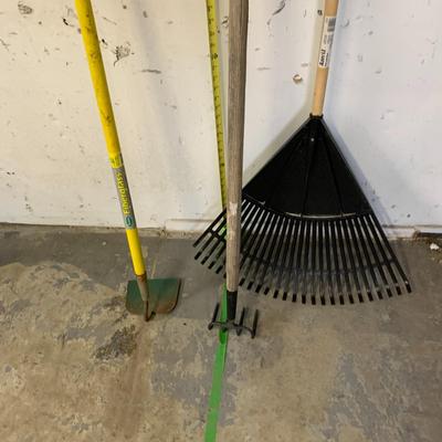 #361 Rakes and Hoe