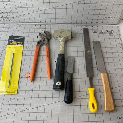 #394 Mini Hacksaw Blade and Tools