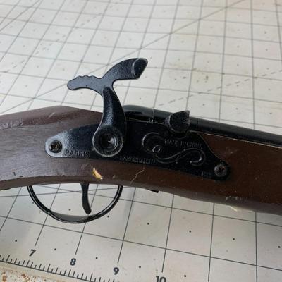 #404 Toy Gun and Fidget Spinner