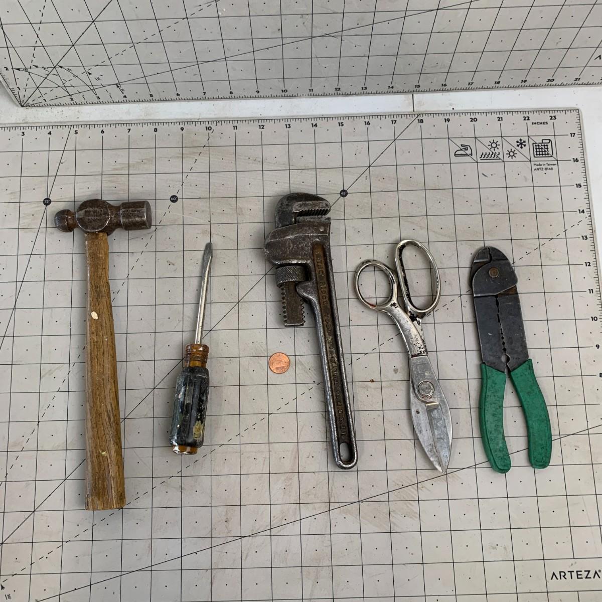 426 Mini Pipe Wrench, Shears and Tools