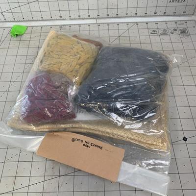 #448 Primitive Rug Hooking Kit With Hand Dyed Wool