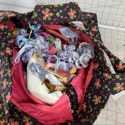 #449 Quilted Bag With Embroidery Thread and Misc. Kit