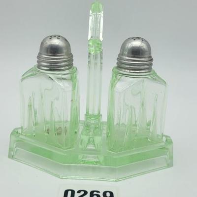Salt & Pepper Shaker Set
