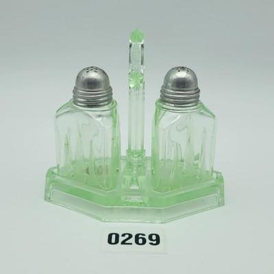 Salt & Pepper Shaker Set