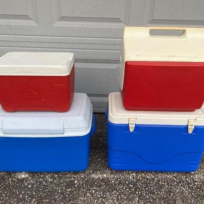 IGLOO COLEMAN RUBBERMAID (4) Ice Chest Lot