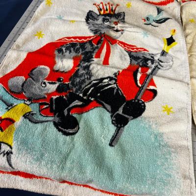2 Children's Towel Kitty King! 