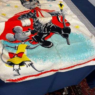 2 Children's Towel Kitty King! 