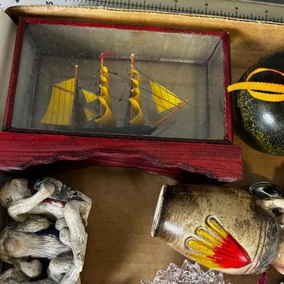 Tray full of Trinkets 