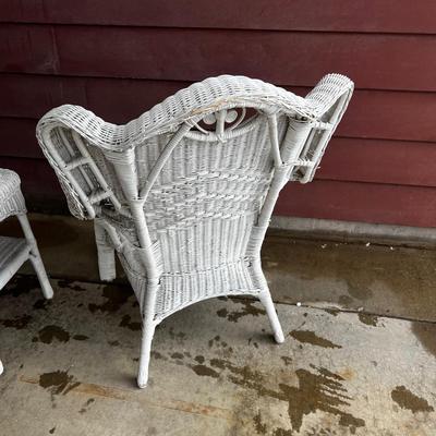 Wicker Chairs w/Small Table 