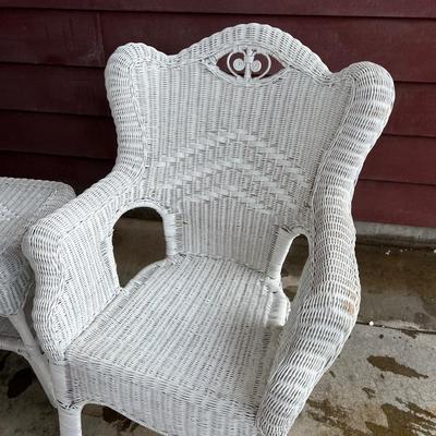 Wicker Chairs w/Small Table 