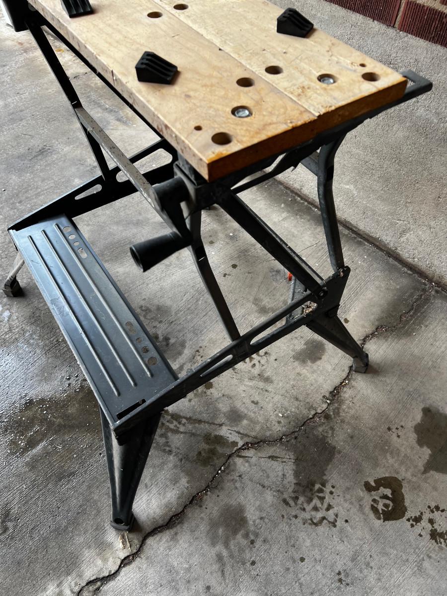 B&D Workmate 300 Folding Work Bench