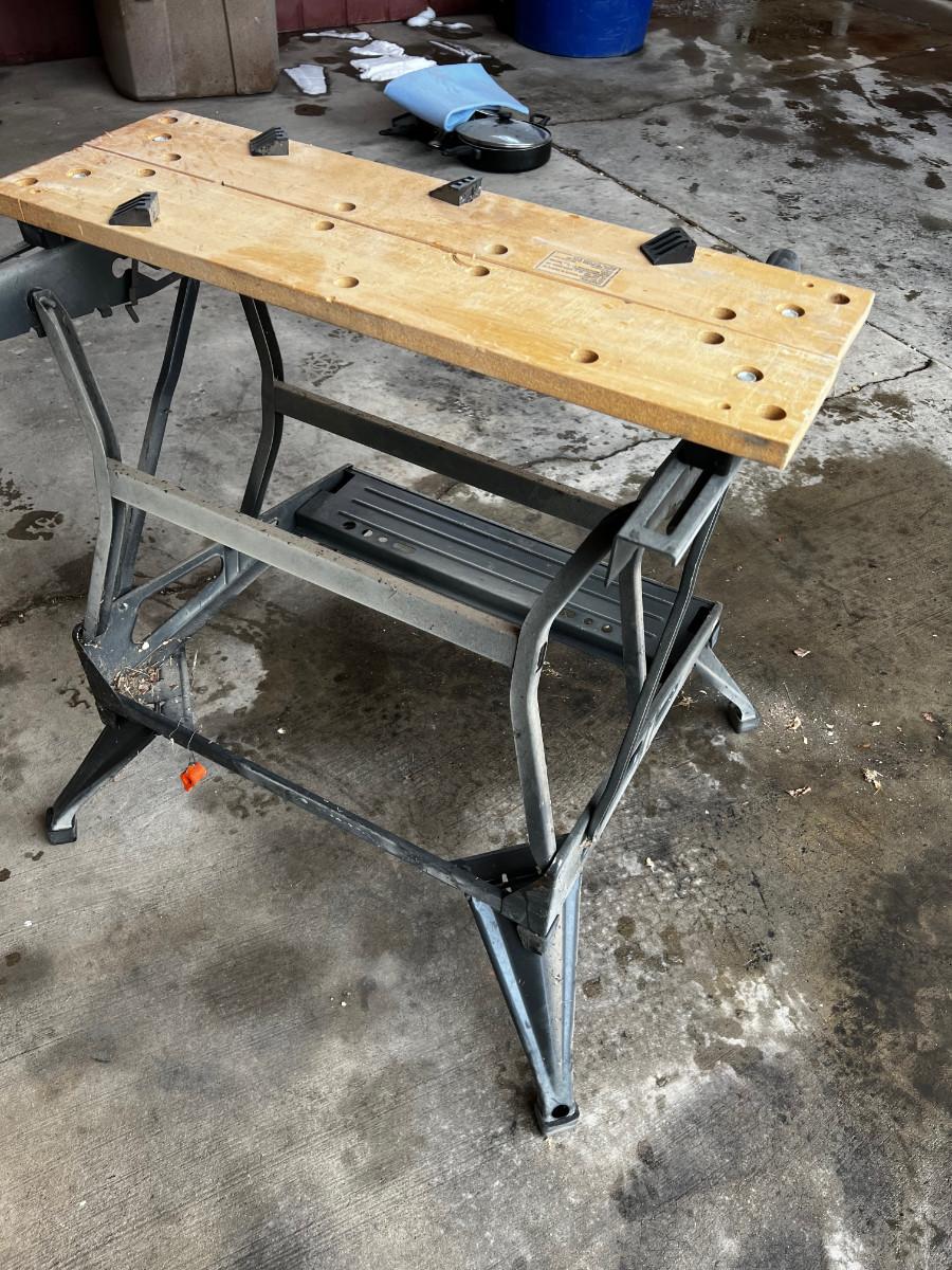 B&D Workmate 300 Folding Work Bench