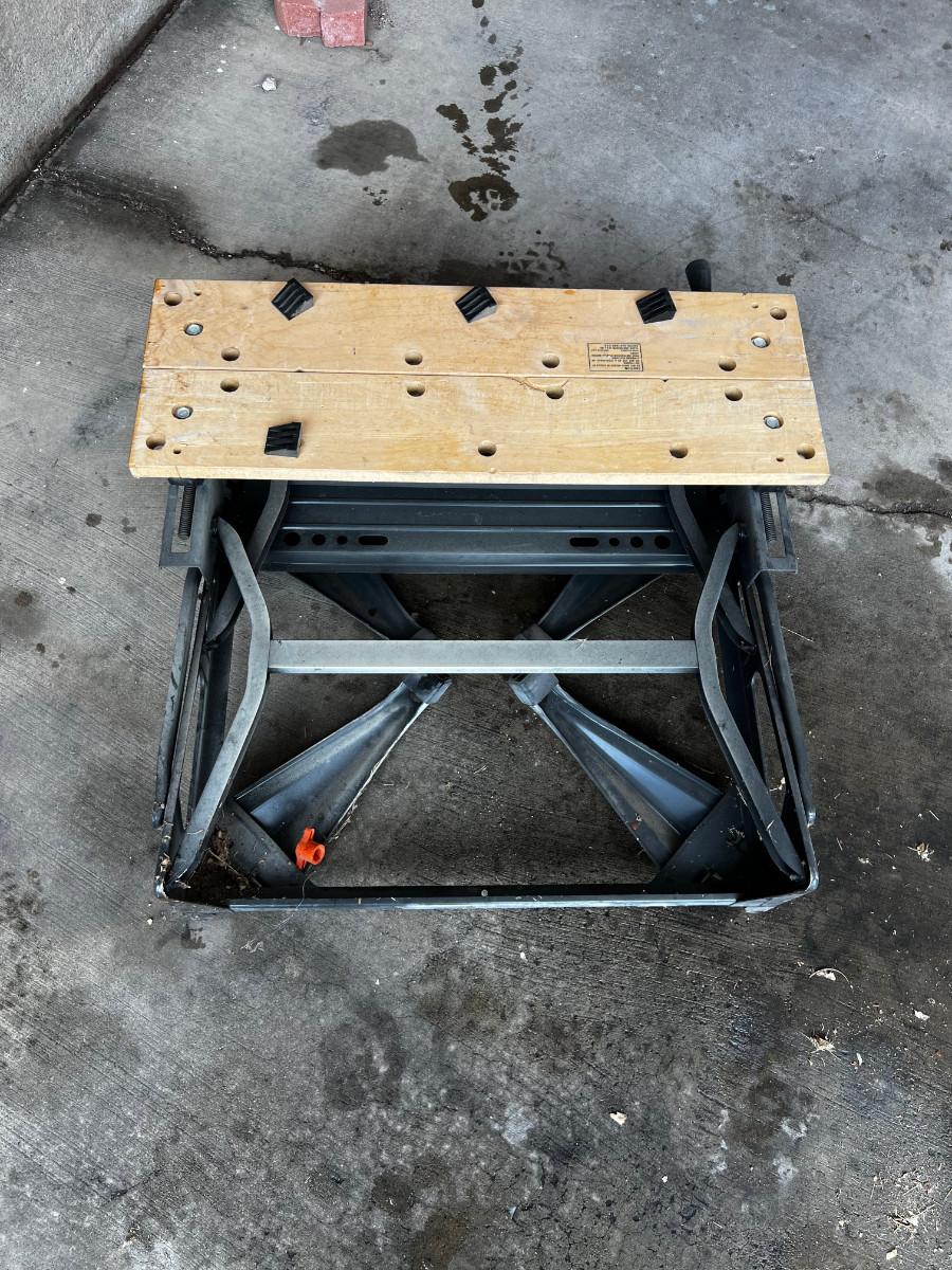 B&D Workmate 300 Folding Work Bench
