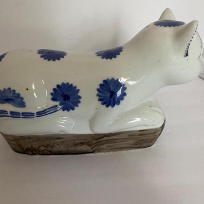 Chinese Porcelain Blue and White Recumbent Cat Pillow Statue