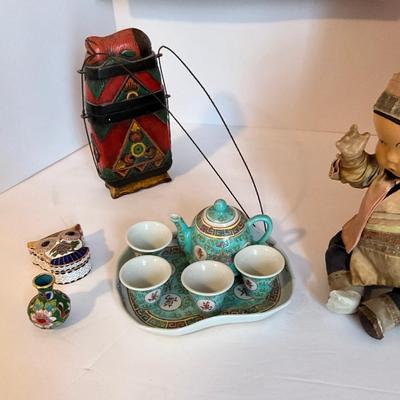 Oriental Doll and DÃ©cor Lot