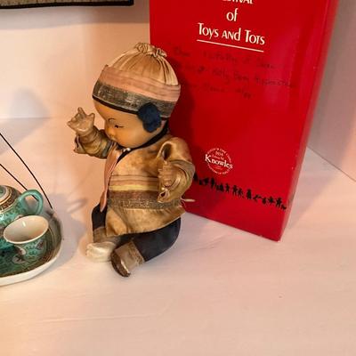 Oriental Doll and DÃ©cor Lot