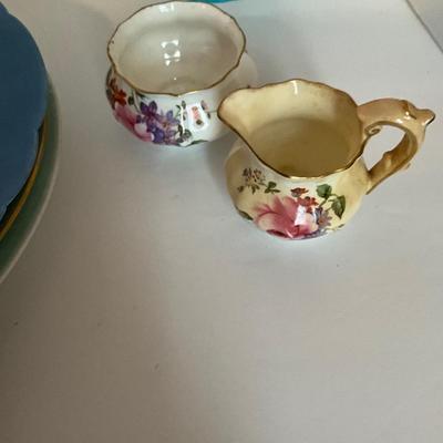 Vintage to Antique Glassware Lot