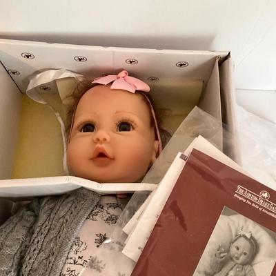 Ashton-Drake Galleries Cuddly Coo Doll