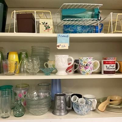 Contents of Kitchen Cabinet Lot