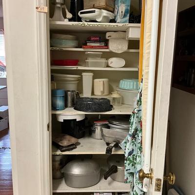 Kitchen Closet Lot