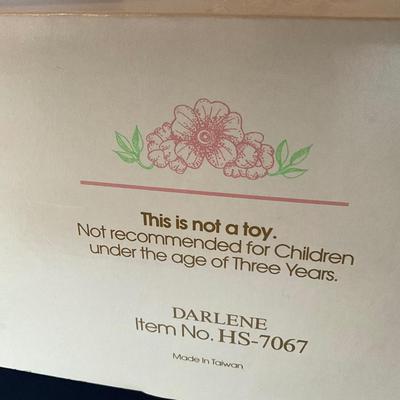 World Gallery Dolls and Collectables Darlene Doll