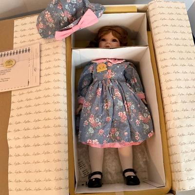World Gallery Dolls and Collectables Darlene Doll