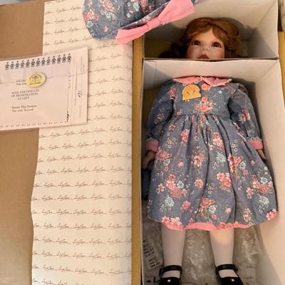 World Gallery Dolls and Collectables Darlene Doll