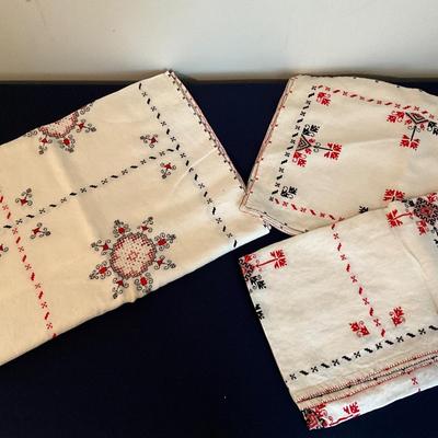 Vintage Linen Lot