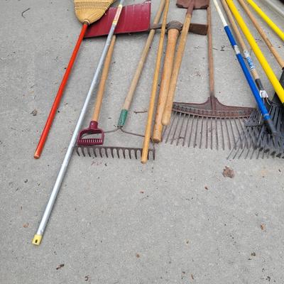 Assortment of Yard Tools and a Tool Caddy (G-DW)