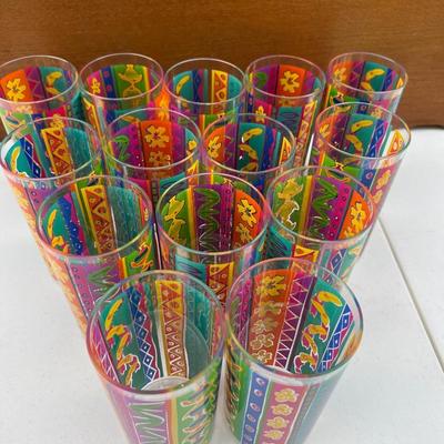 SUMMER PARTY Starter LOT over 55 pieces.